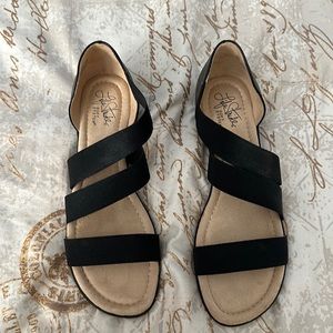 Tuscany Black Gore/FLD Sandals size 8M